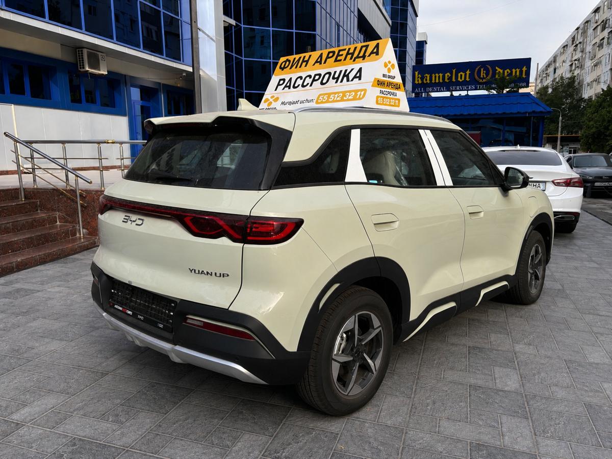 BYD Yuan Up EV nasiyaga Toshkentda — rakurs 2