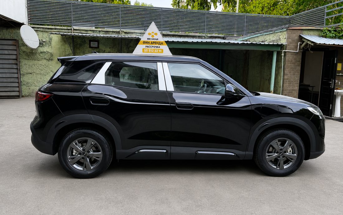 BYD Yuan Up Hybrid (DM-i) nasiyaga Toshkentda — rakurs 2