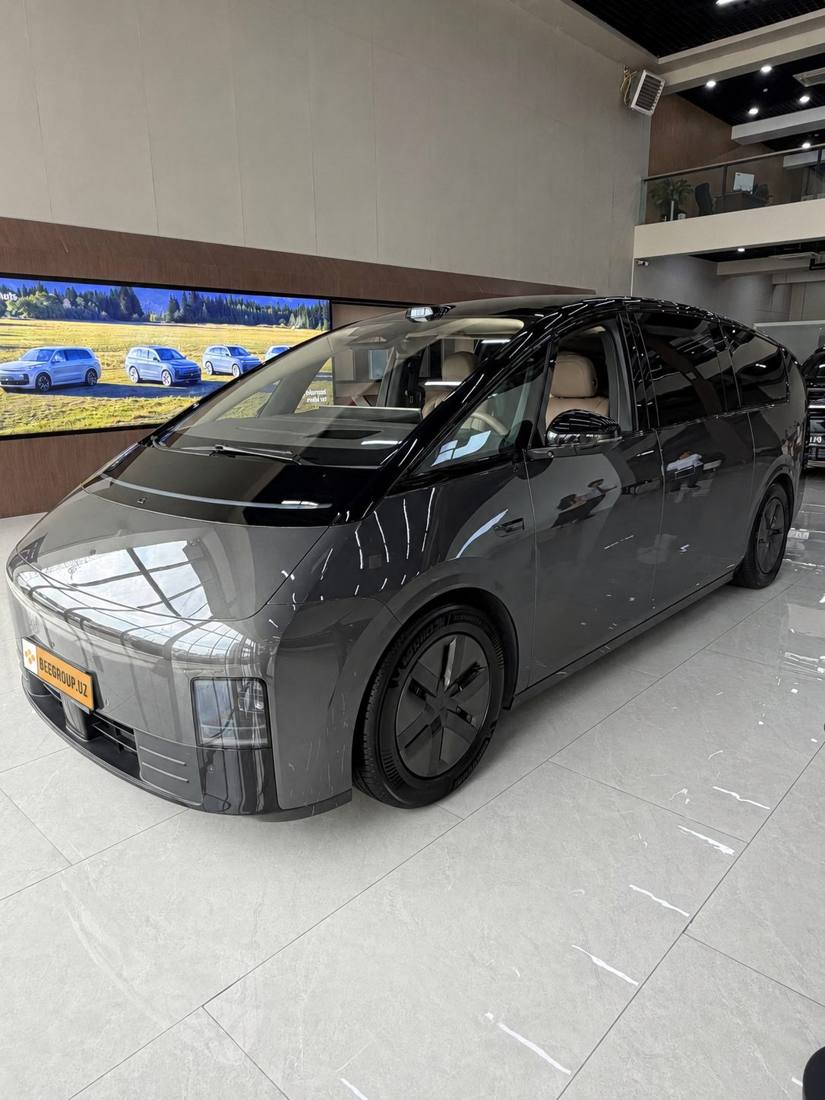 Li Auto Mega nasiyaga Toshkentda — rakurs 1
